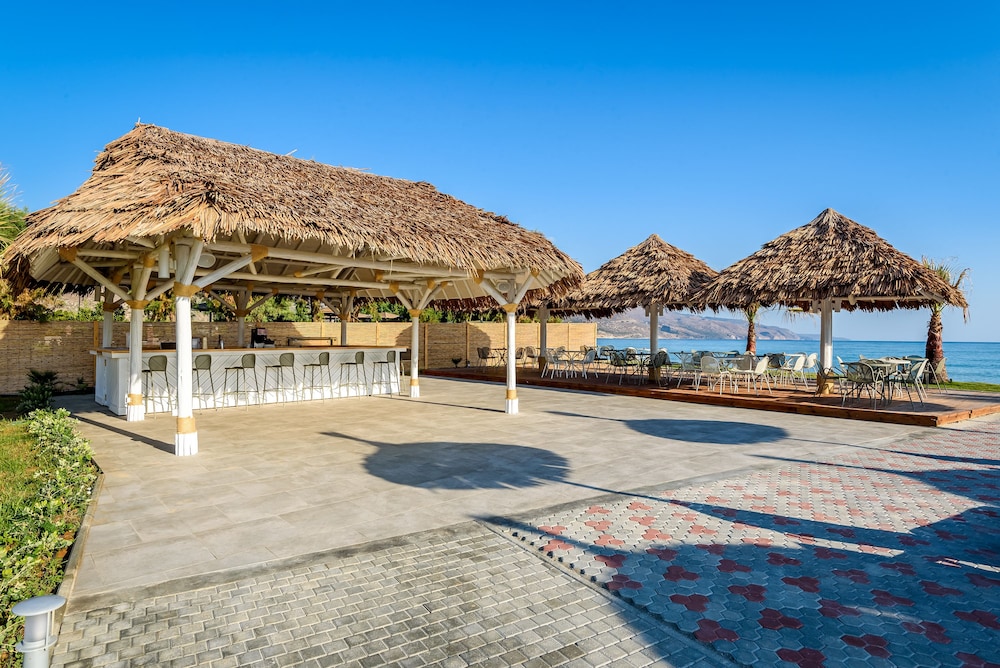 Solimar White Pearl Adults Only - All Inclusive — Restaurant & bars in Platanias