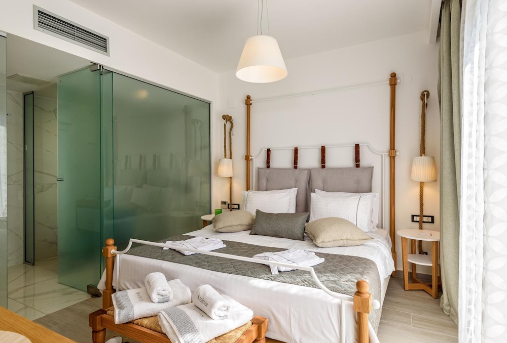 Solimar White Pearl Adults Only - All Inclusive — Hotel rooms in Platanias