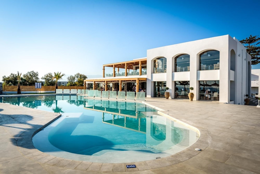 Solimar White Pearl Adults Only - All Inclusive — Swimming pool in Platanias