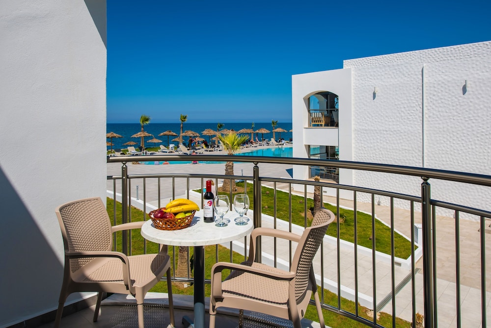 Solimar White Pearl Adults Only - All Inclusive — Hotel rooms in Platanias
