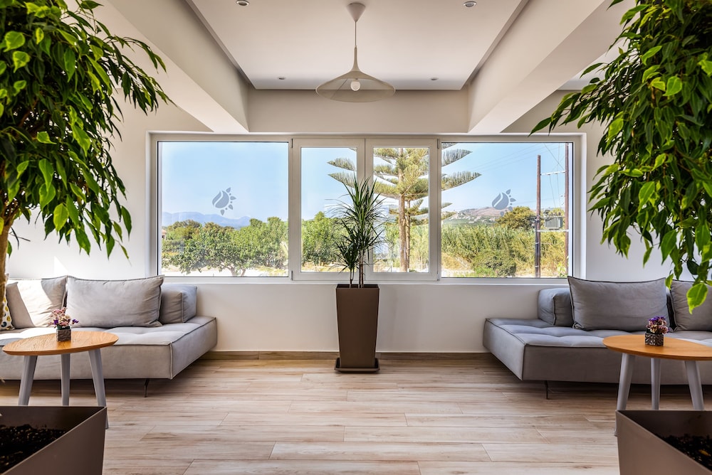 Solimar White Pearl Adults Only - All Inclusive — Hotel building in Platanias