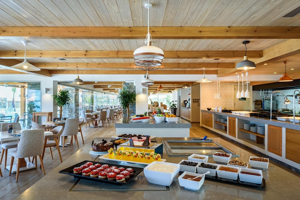 Solimar White Pearl Adults Only - All Inclusive — Restaurant & bars in Platanias
