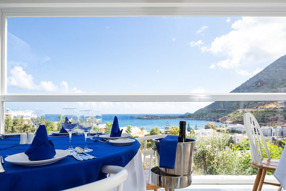 Atali Grand Resort — Restaurant & bars in Bali