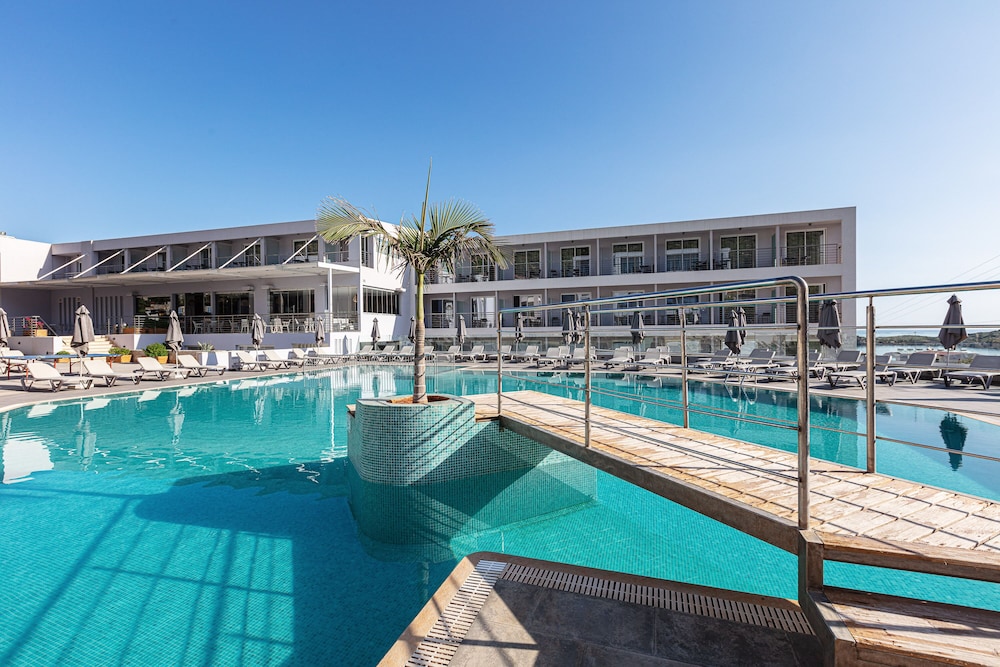 Atali Grand Resort — Swimming pool in Bali