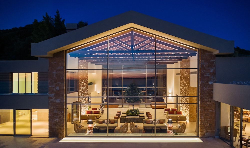 Elix, Mar-Bella Collection — Hotel building in Igoumenitsa, Epirus