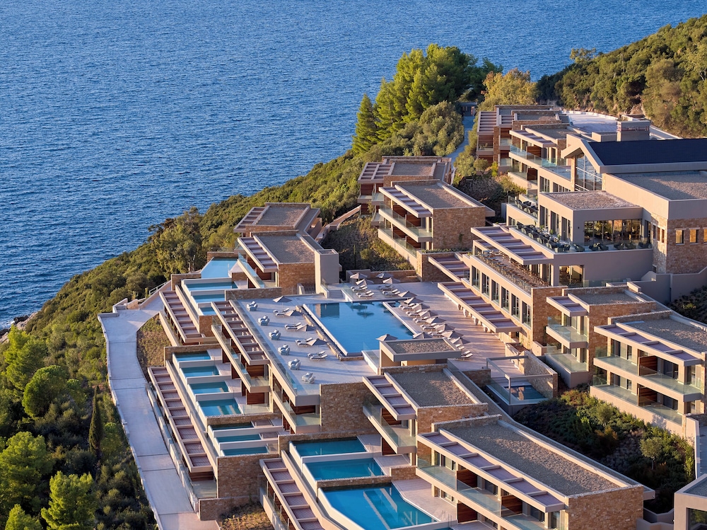 Elix, Mar-Bella Collection — Hotel building in Igoumenitsa, Epirus