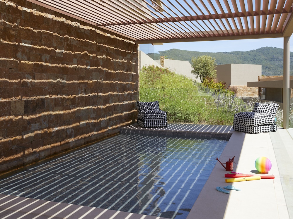 Elix, Mar-Bella Collection — Swimming pool in Igoumenitsa, Epirus