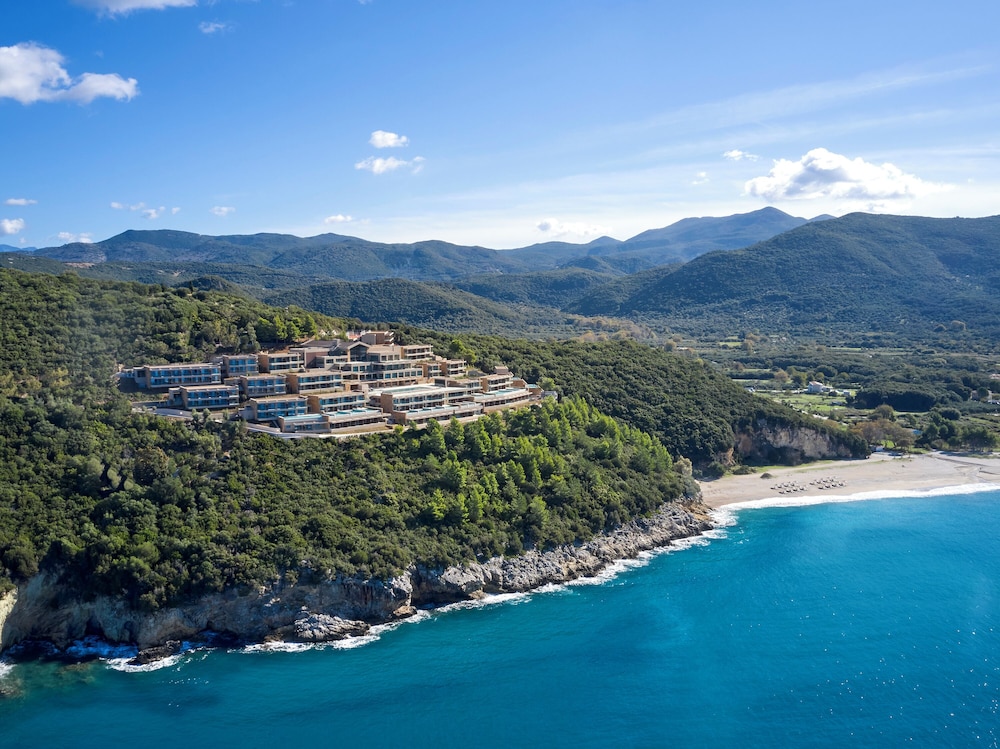Elix, Mar-Bella Collection — Hotel building in Igoumenitsa, Epirus