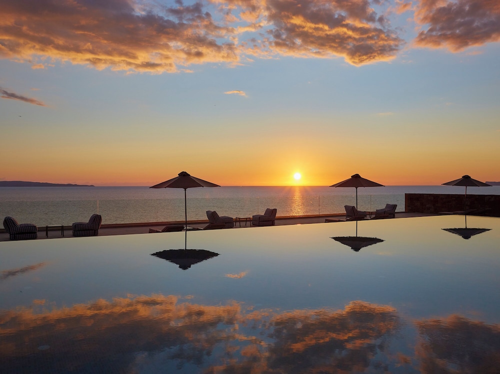 Elix, Mar-Bella Collection — Swimming pool in Igoumenitsa, Epirus