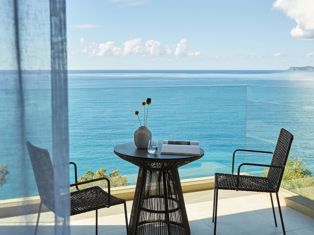 Elix, Mar-Bella Collection — Hotel rooms in Igoumenitsa, Epirus