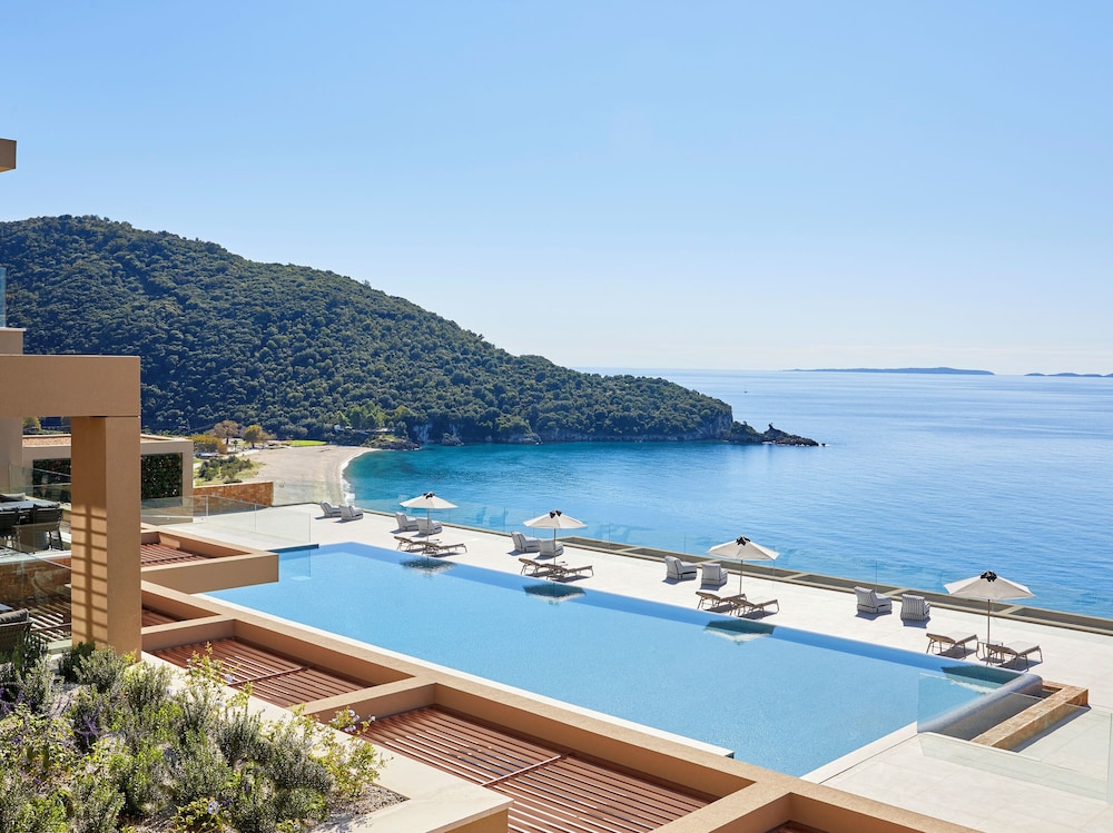 Elix, Mar-Bella Collection — Swimming pool in Igoumenitsa, Epirus