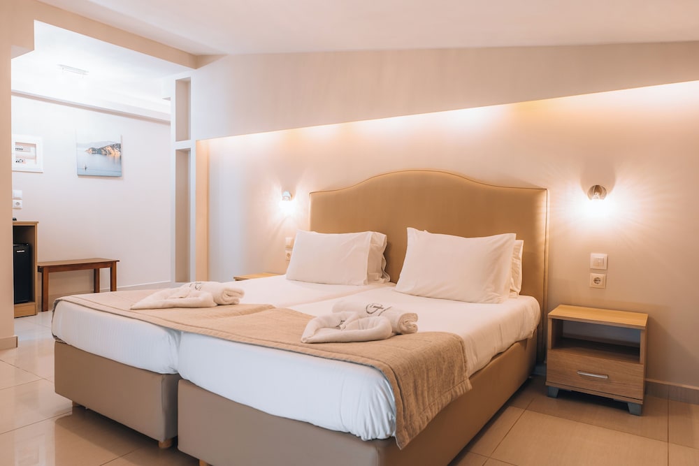 Porto Planos Beach Hotel — Hotel rooms in Tsilivi, Ionian Islands