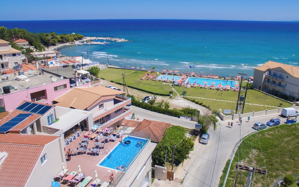 Porto Planos Beach Hotel — Main photo in Tsilivi, Ionian Islands