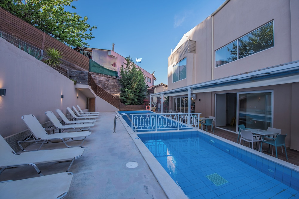 Porto Planos Beach Hotel — Swimming pool in Tsilivi, Ionian Islands