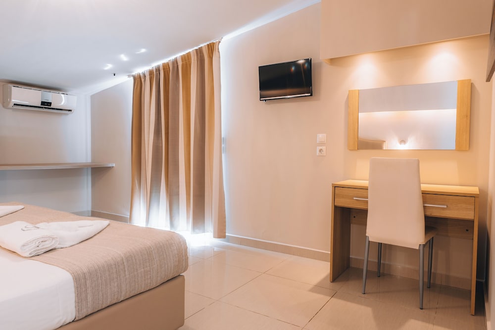 Porto Planos Beach Hotel — Hotel rooms in Tsilivi, Ionian Islands