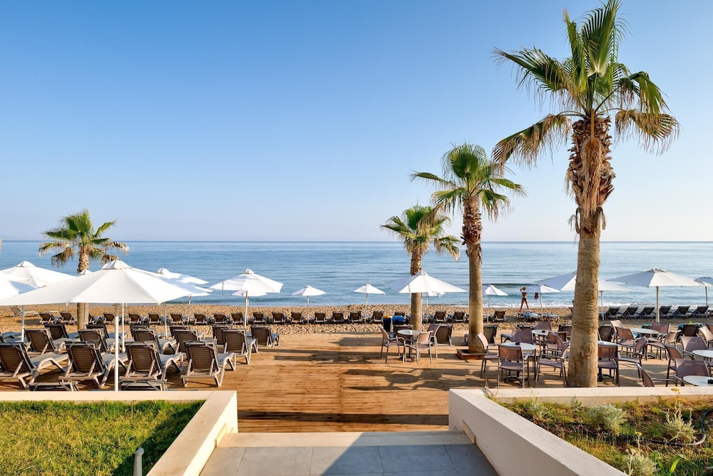 White Olive Elite Rethymno - All Inclusive — Beach in Rethymnon