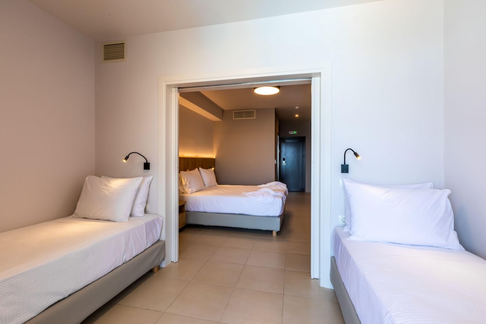 White Olive Elite Rethymno - All Inclusive — Hotel rooms in Rethymnon