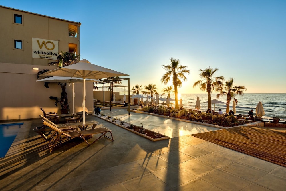 White Olive Elite Rethymno - All Inclusive — Beach in Rethymnon