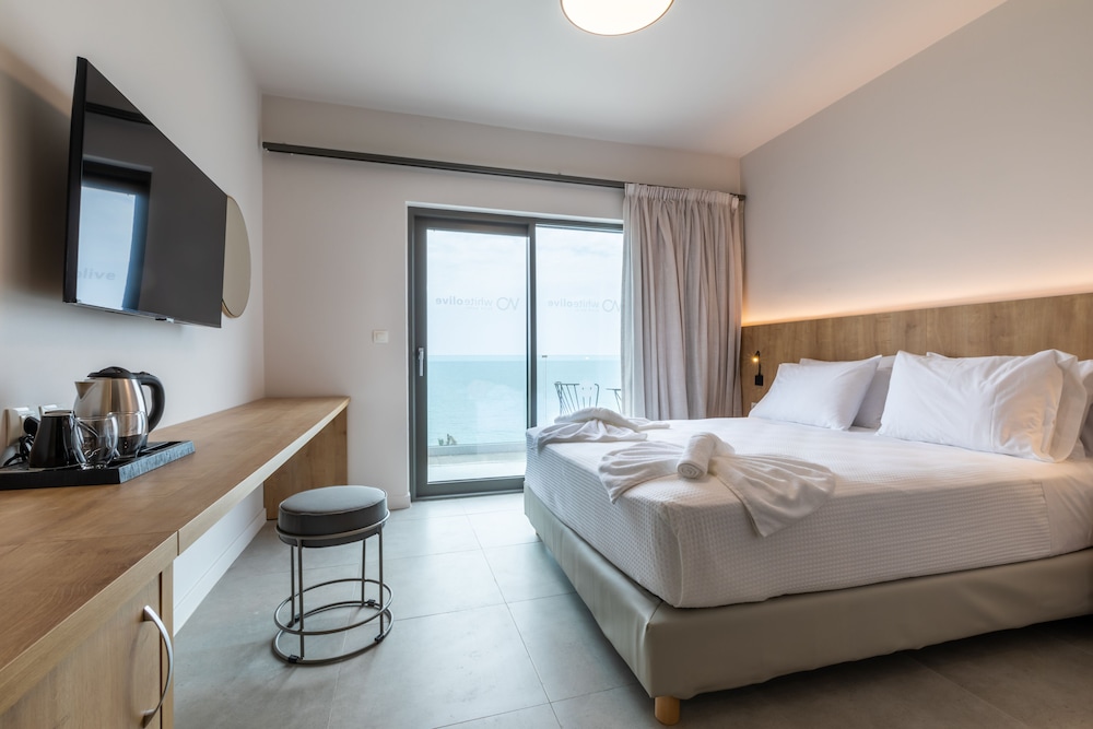 White Olive Elite Rethymno - All Inclusive — Hotel rooms in Rethymnon