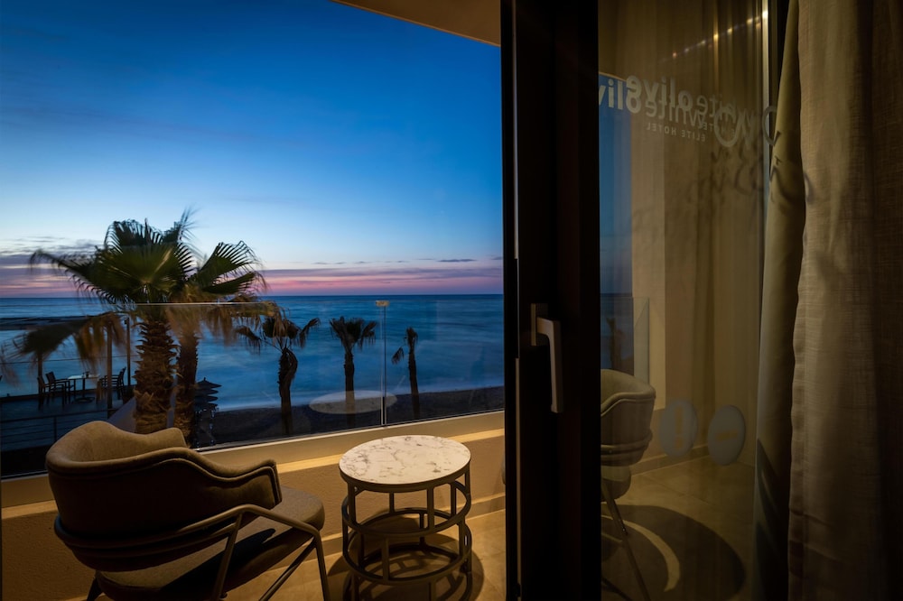 White Olive Elite Rethymno - All Inclusive — Hotel rooms in Rethymnon