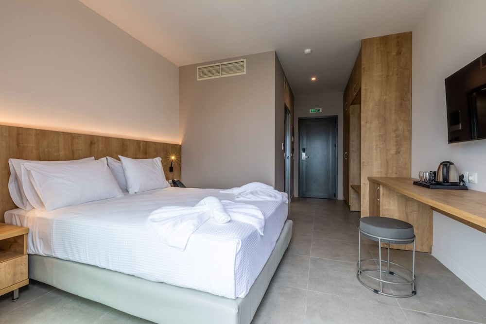 White Olive Elite Rethymno - All Inclusive — Hotel rooms in Rethymnon