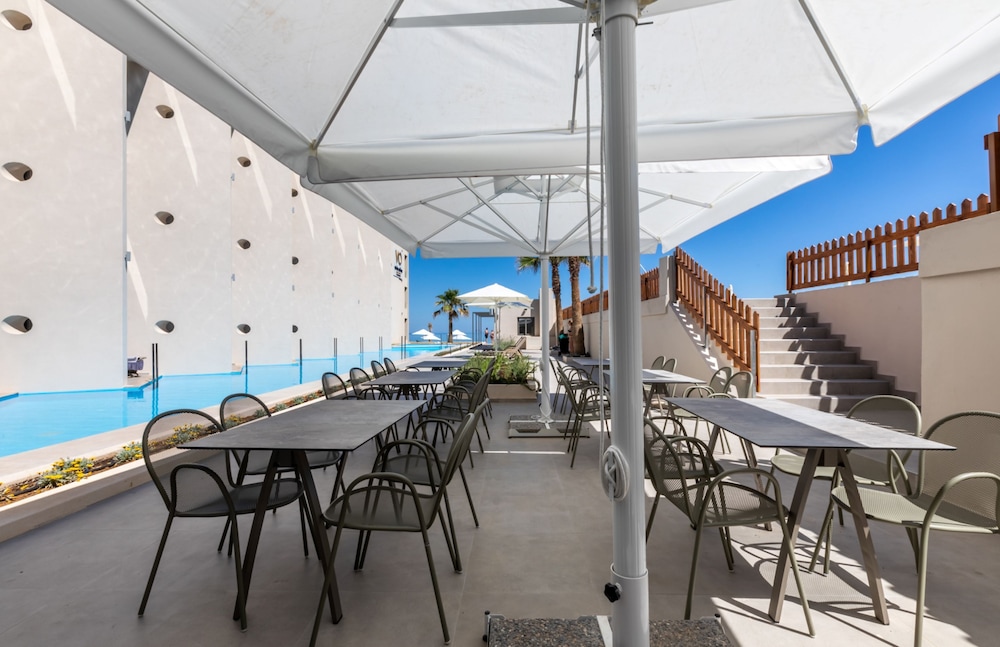 White Olive Elite Rethymno - All Inclusive — Restaurant & bars in Rethymnon
