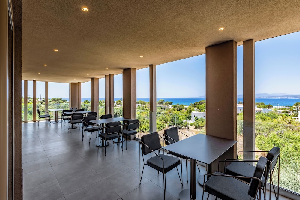 White Olive Premium Lindos - All Inclusive — Restaurant & bars in Pefkos, South Aegean