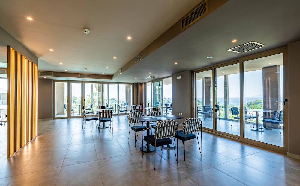 White Olive Premium Lindos - All Inclusive — Restaurant & bars in Pefkos, South Aegean