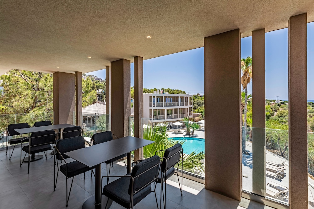 White Olive Premium Lindos - All Inclusive — Restaurant & bars in Pefkos, South Aegean