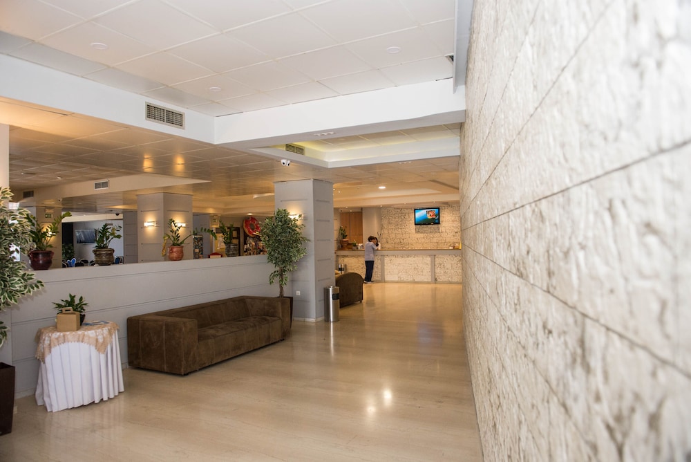 Hotel Alexander the Great — Hotel building in Laganas, Ionian Islands