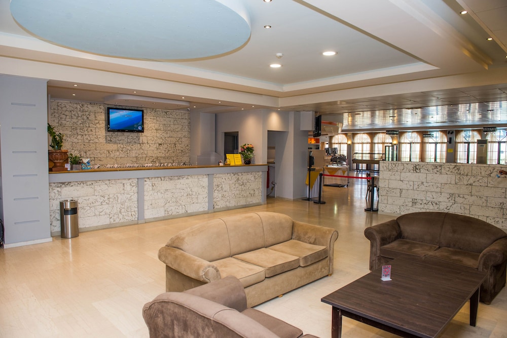 Hotel Alexander the Great — Hotel building in Laganas, Ionian Islands