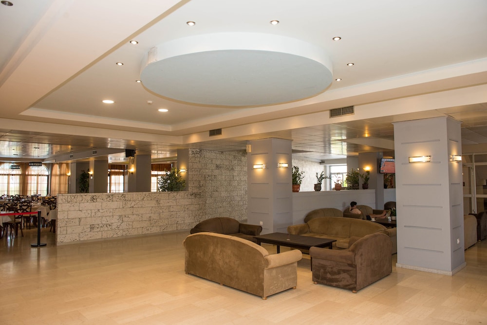 Hotel Alexander the Great — Hotel building in Laganas, Ionian Islands