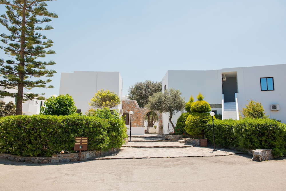 Amnissos Residence — Hotel building in Rethymnon