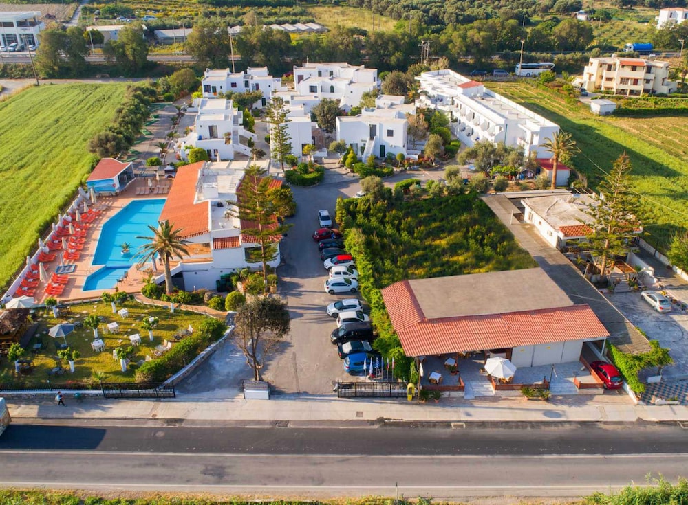 Amnissos Residence — Hotel building in Rethymnon