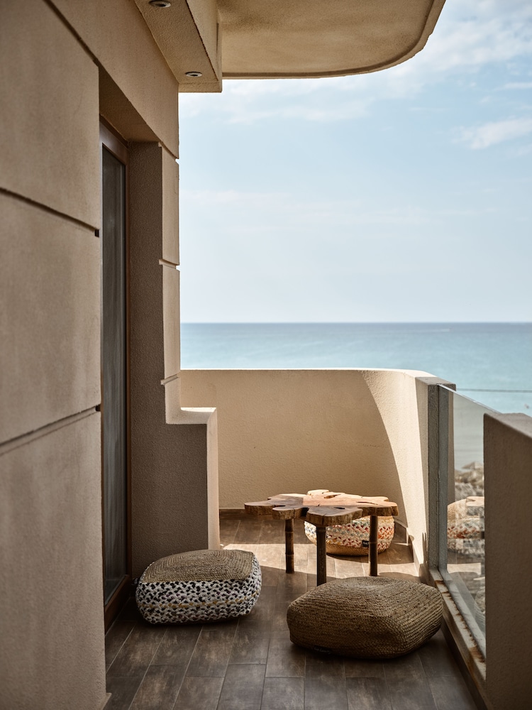 Gardelli Resort — Hotel rooms in Laganas, Ionian Islands