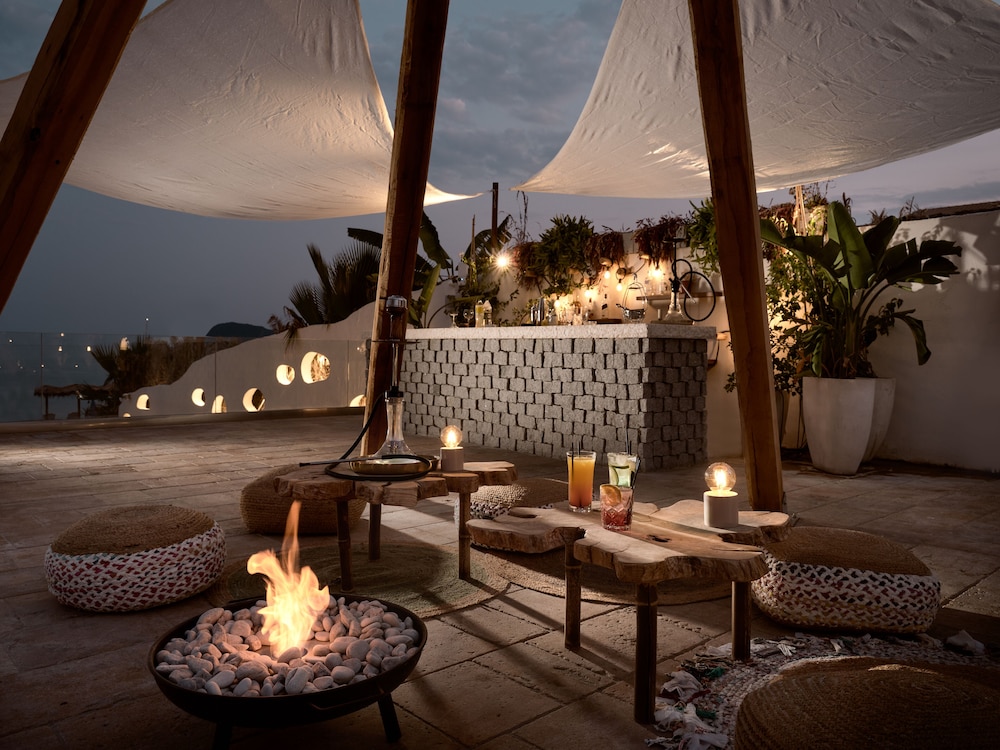 Gardelli Resort — Restaurant & bars in Laganas, Ionian Islands