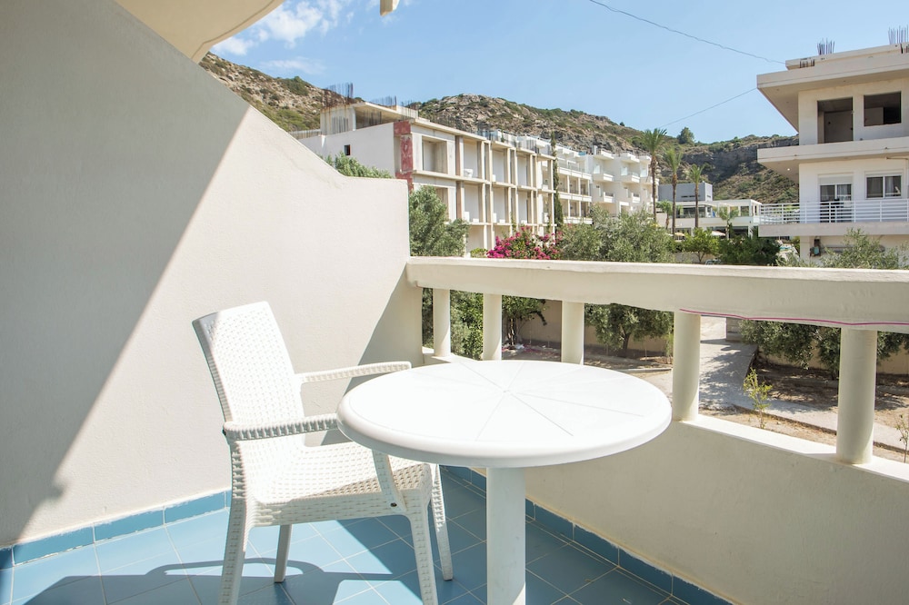 Olympia Sun Hotel — Hotel rooms in Faliraki, South Aegean