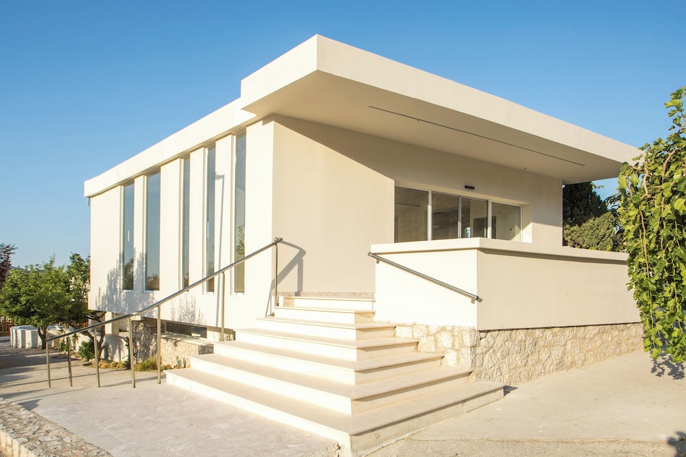 Olympia Sun Hotel — Hotel building in Faliraki, South Aegean