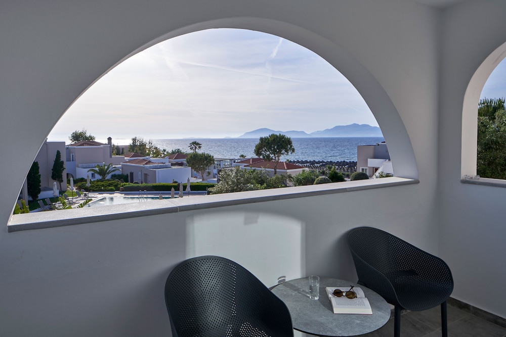 Atlantica Marmari Palace — Hotel rooms in Mastichari, South Aegean