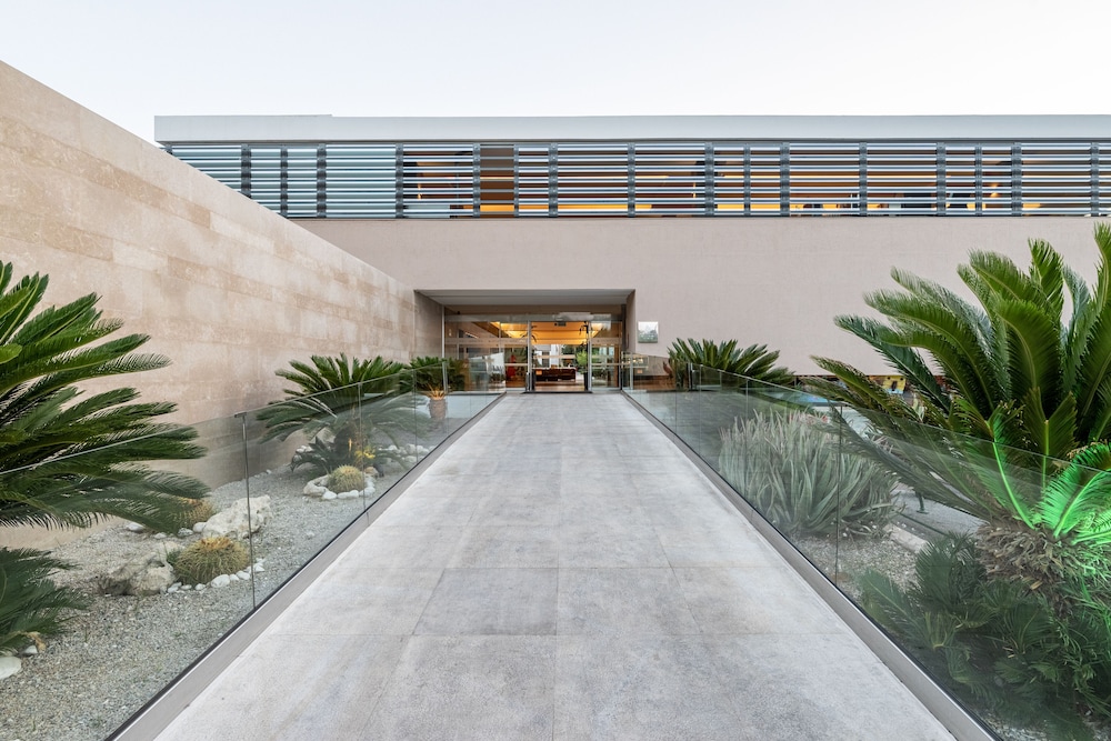 Atlantica Mikri Poli Kos — Hotel building in Kardamena, South Aegean