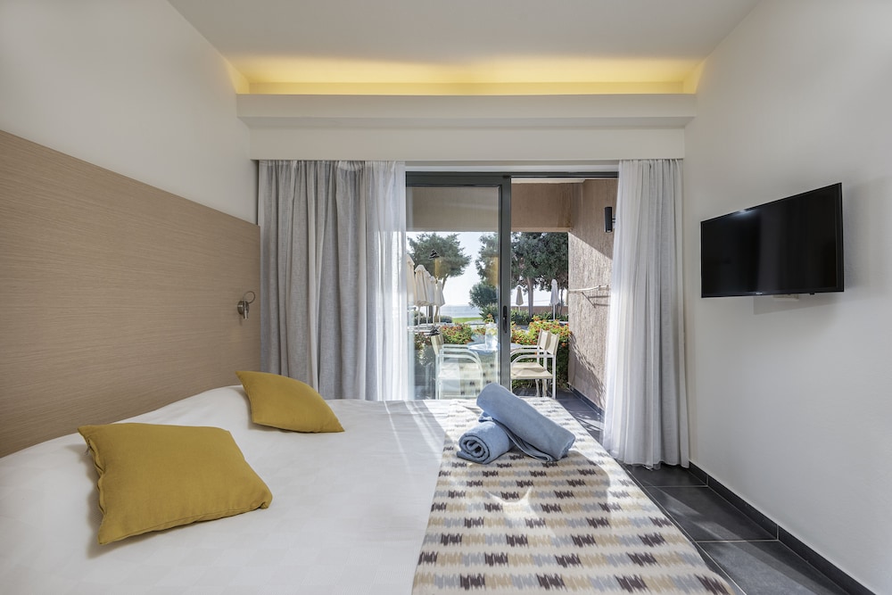 Atlantica Mikri Poli Kos — Hotel rooms in Kardamena, South Aegean