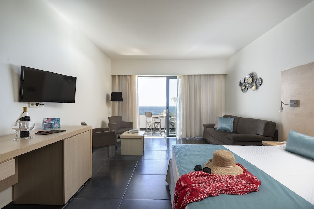 Atlantica Mikri Poli Kos — Hotel rooms in Kardamena, South Aegean