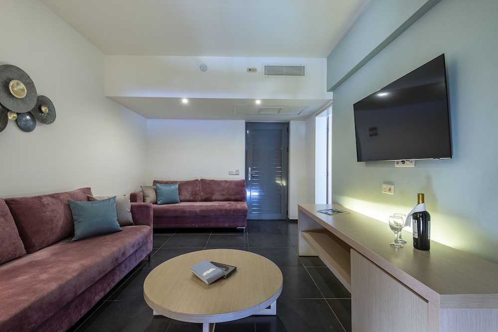 Atlantica Mikri Poli Kos — Hotel rooms in Kardamena, South Aegean