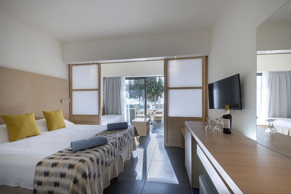 Atlantica Mikri Poli Kos — Hotel rooms in Kardamena, South Aegean