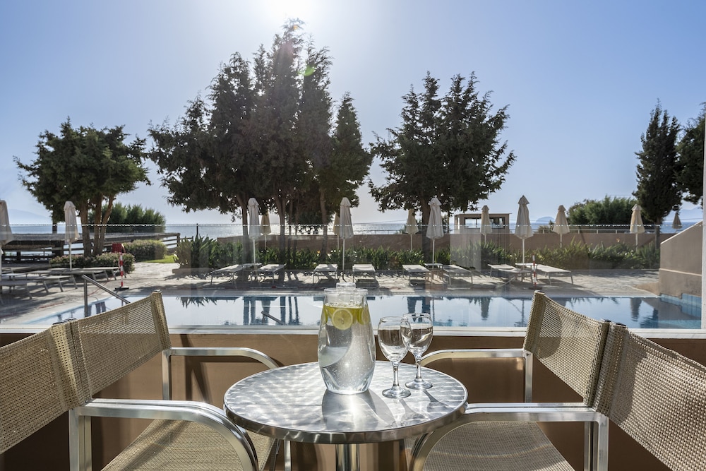Atlantica Mikri Poli Kos — Swimming pool in Kardamena, South Aegean