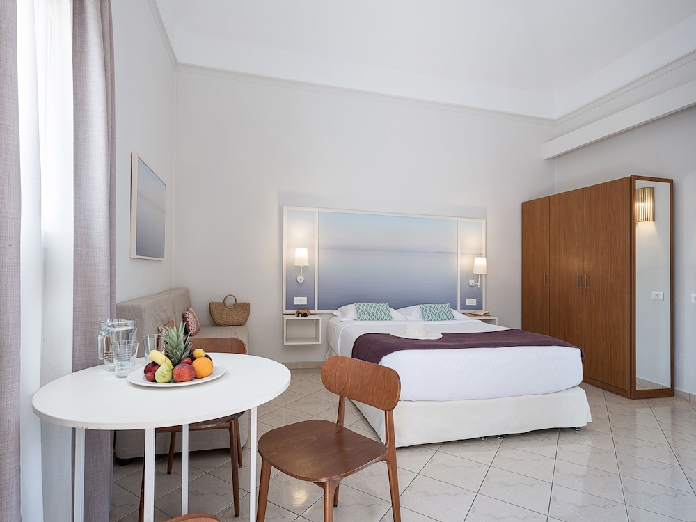 Caldera Beach — Rooms in Gerani Chanion
