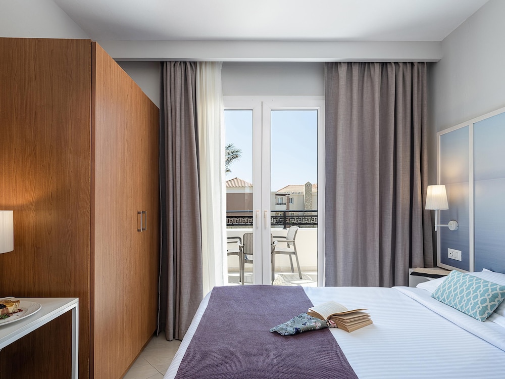 Caldera Beach — Rooms in Gerani Chanion