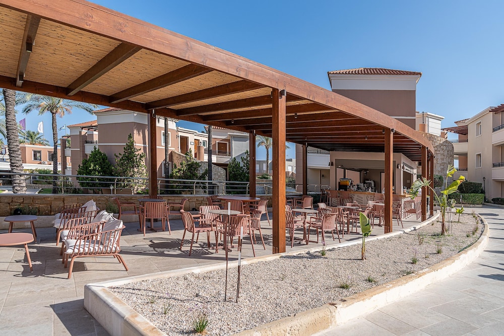 Caldera Beach — Restaurant in Gerani Chanion