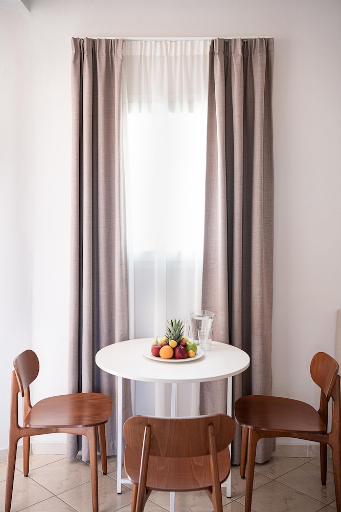 Caldera Beach — Rooms in Gerani Chanion