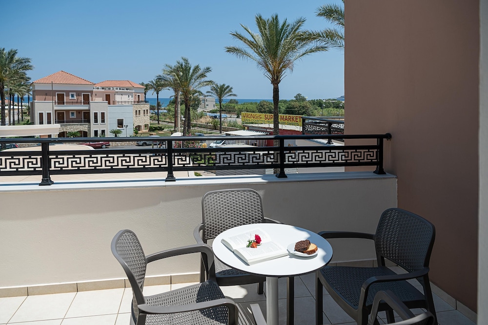 Caldera Beach — Rooms in Gerani Chanion